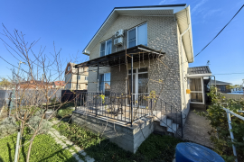 Продам дом 140 кв.м. на 4 сотках.