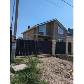 Дом 215 кв.м. на участке 5,4 сот.